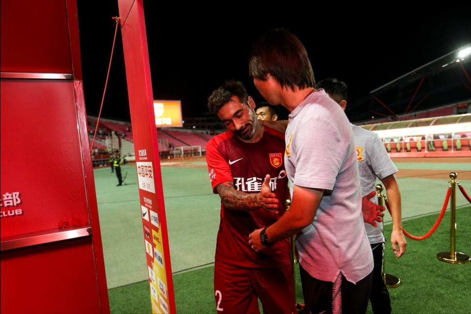 力干涉就来, 想到的名字, 示或者暗示 力干涉就来, 想到的名字, 示或者暗示